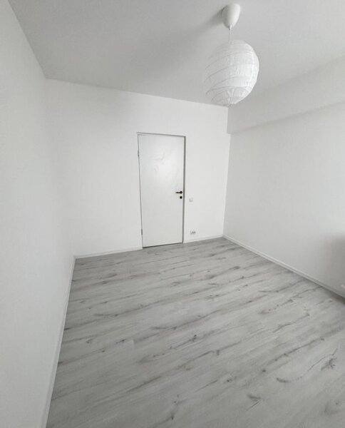 Titan, Piata Minis apartament 3 camere renovat complet